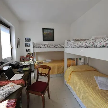 דירה Sleeps 6 Pool *