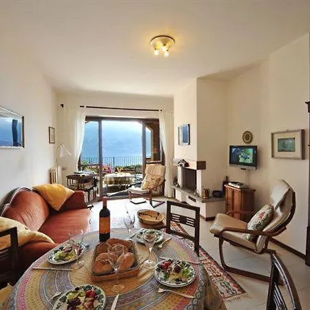 Sleeps 6 Pool דירה מנאג'יו